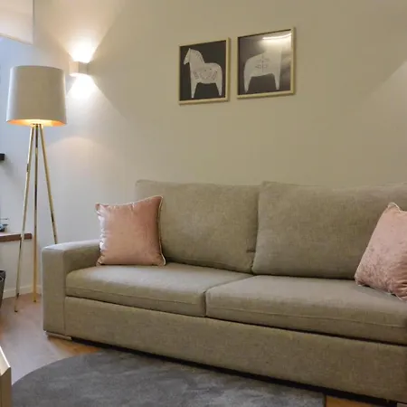 Lf Begonia, By Flat In Apartment Porto