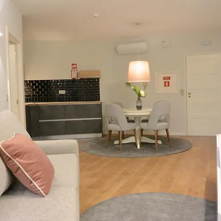 Lf Begonia, By Flat In Oporto